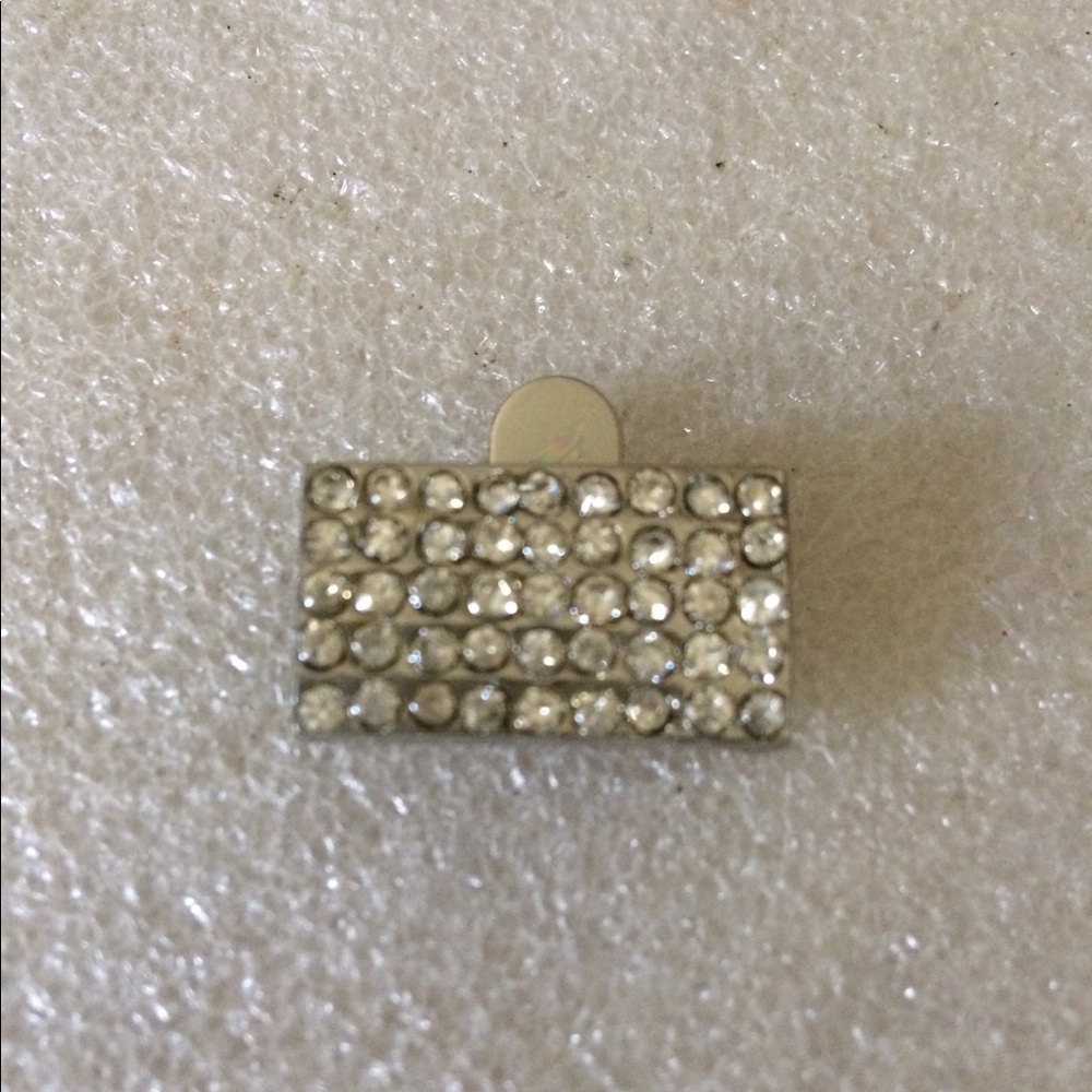 Antique clip